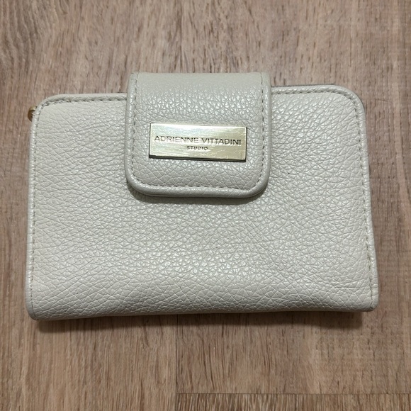 ADRIENNE VITTADINI | Off White Leather Wallet - Picture 2 of 6